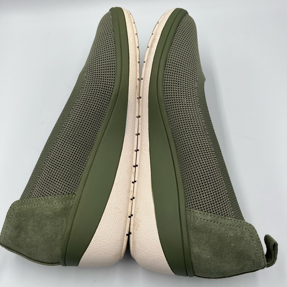 Vionic Army Green Wedge Size 9 - Picture 3 of 16